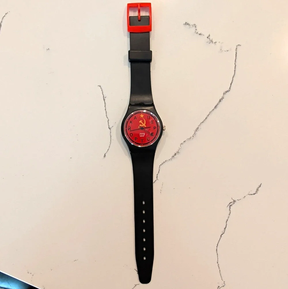 CCCP Soviet Theme Analog Wristwatch Red Dial Black Plastic Strap Hammer & Sickle